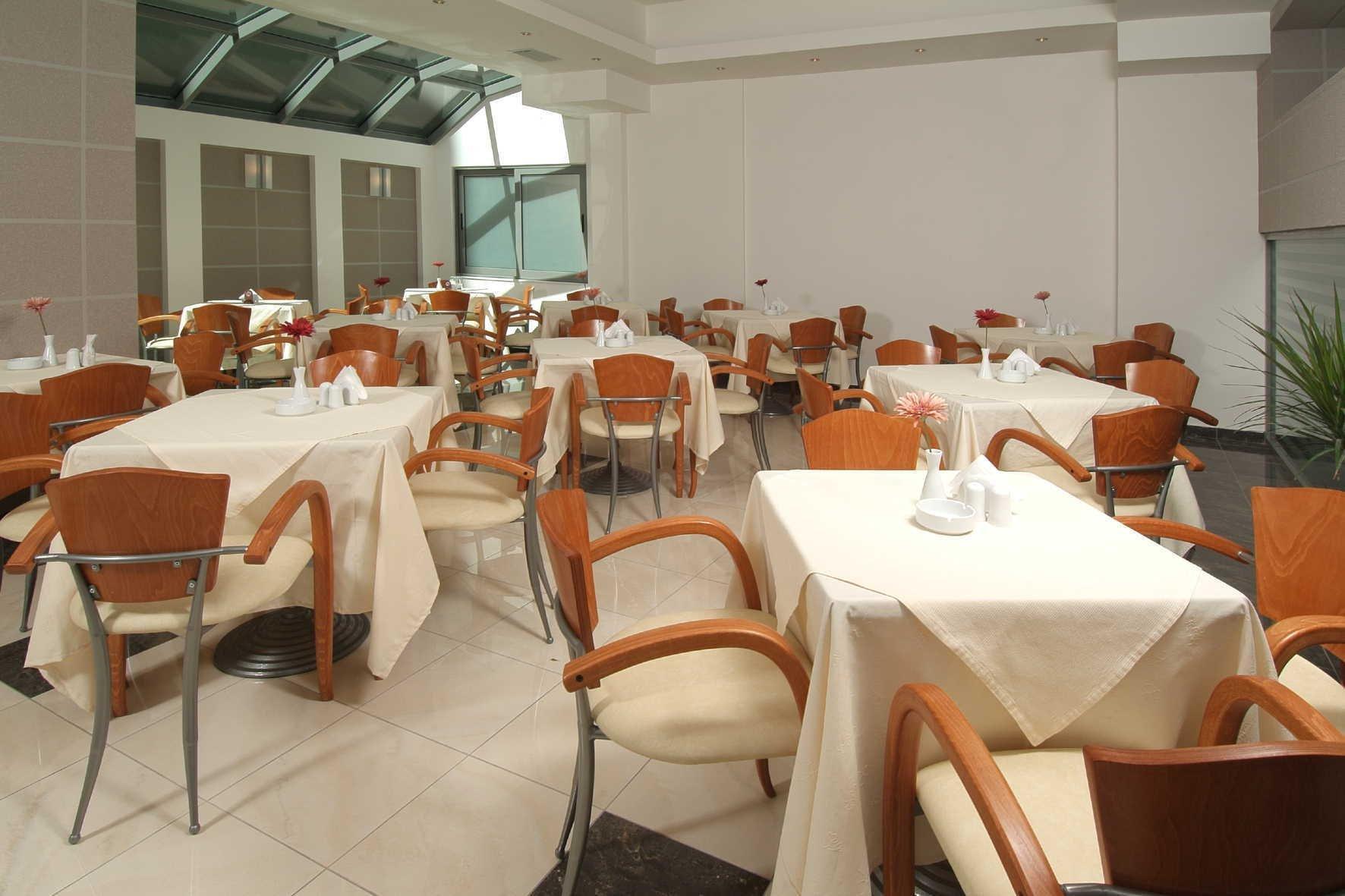 Athens Mirabello Luaran gambar